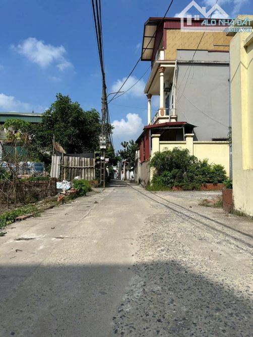 LÔ GÓC 61M² NGÕ THÔNG – VIEW KHU VUI CHƠI- CHỈ 3X TỶ - 1