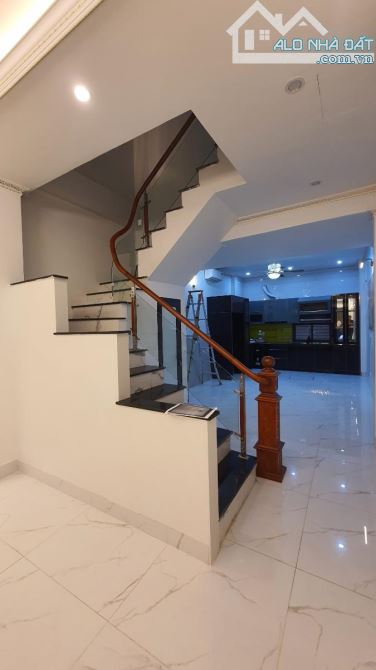 Bán gấp! Mặt phố Lương Ngọc Quyến, Văn Quán DT 61m2, 4 tầng, ô tô tránh, KD, chỉ 18.4 tỷ - 1