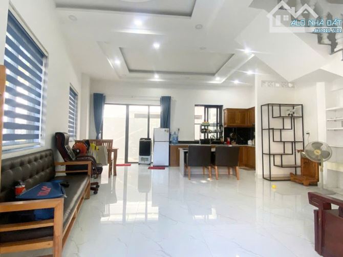 Nhà Góc 2 Mặt Tiền-Nguyễn Văn Tuôi- The Pearl Riverside - Nhỉnh 4 Tỷ - 1