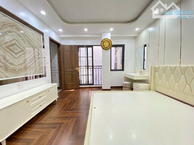 🏡🏡🏡 SIÊU ĐẸP - NHÀ MỚI MINH KHAI - 6 TẦNG - THANG MÁY - GẦN PHỐ - FULL NỘI THẤT NHỈNH 9 - 1