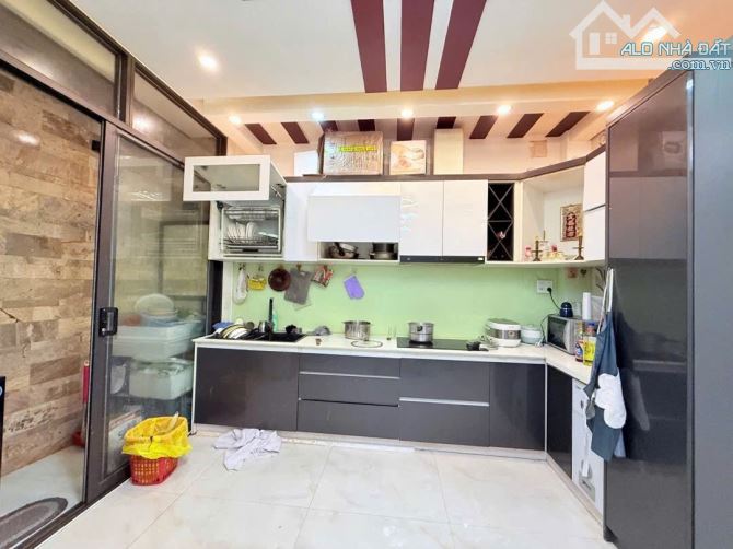 NHÀ 3 TẦNG KIỆT Ô TÔ ĐƯỜNG NHỰA 8M – TRUNG TÂM - CHỈ 5 TỶ X - 1