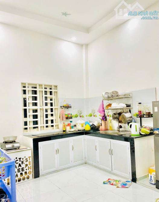Bán Nhà Phạm Thị Giây, 81m2, Ngang 5,6 m Đường 5 m xe hơi ngủ trong nhà. - 1