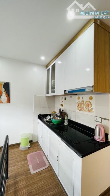 Tập thể Bắc Nghĩa Tân - 86m2 - 3N2VS - Sổ đỏ chính chủ - Full nội thất - 1