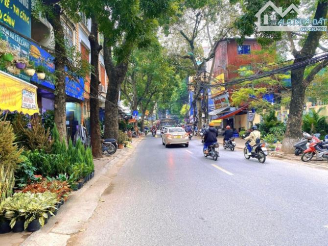 TÂY HỒ Ô TÔ VÀO CỔNG 68m RỘNG 4.3m NHÀ 3 TẦNG GIA 10 Ty5