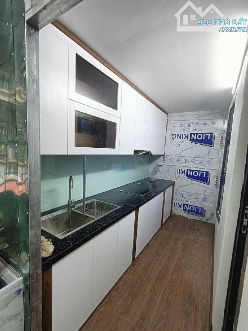Tập thể Bắc Nghĩa Tân - 80m2 - 3N2VS - Sổ đỏ chính chủ - Full nội thất - 1