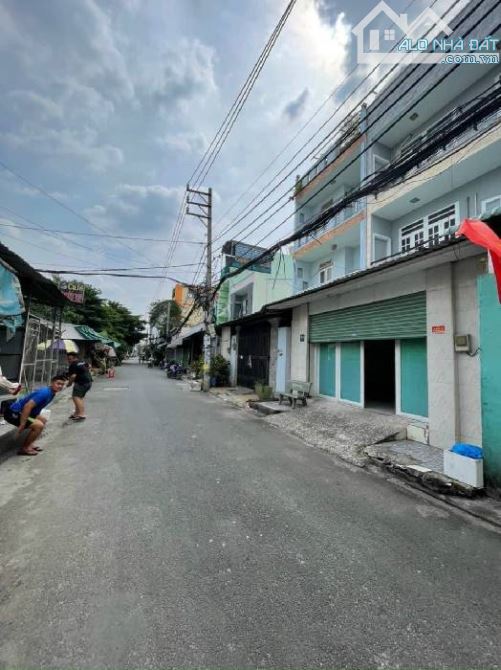 Nhà Lê Văn Qưới diện tích khủng 150m2, 2 tầng, hẻm xe hơi 6m, giáp Tân Phú, giá chỉ 9,3tỷ - 1