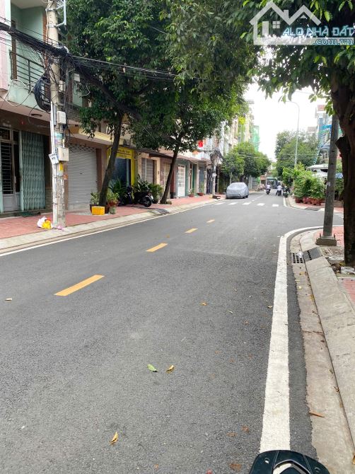 Bán lô đất kế công viên, KDC Cao Lỗ P4 Q8 - 1