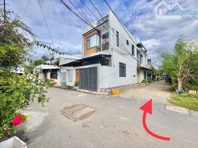 BÁN NHÀ MỚI XÂY ĐẸP HẺM Ô TÔ NGUYỄN THÔNG - 1