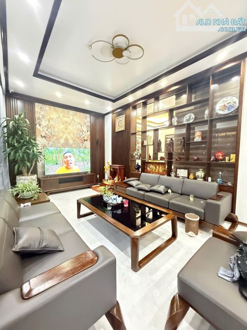 Bán căn biệt thự 4 tầng, nhà dân cây ở nên vô cùng chắc chắn - 1