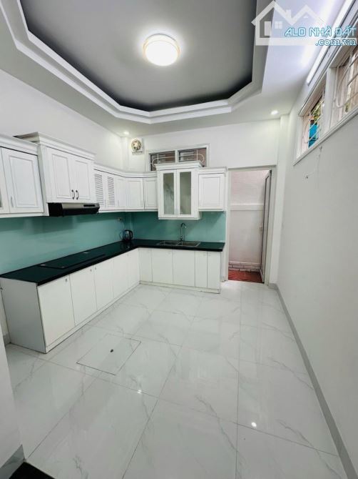 BÁN NHÀ LÔ GÓC QUAN HOA CẦU GIẤY 50m 12 TỶ 4 TẦNG MT3.5m OTO ĐỖ KINH DOANH - 1