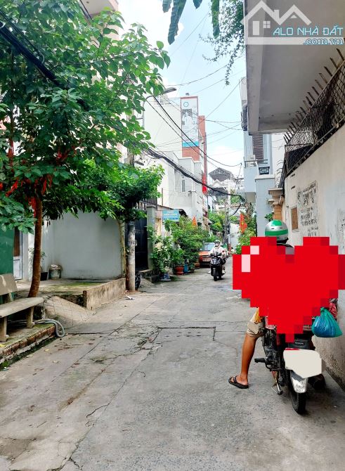 Chủ bán gấp nhà DT 45m, gần chợ Bà Chiểu, P 24, BT - 1