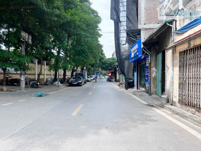 Bán 70m, MT và hậu 5m đất đường ô tô tránh, vỉa hè kinh doanh giá đầu tư tại Việt Hưng - 1