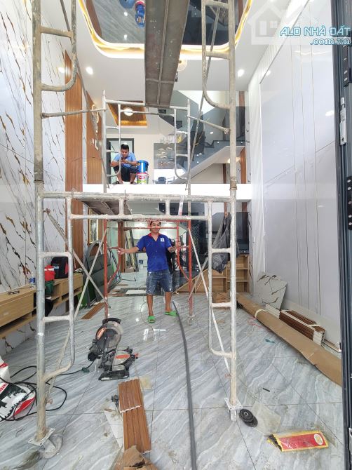 Bán nhà 1 trệt 1 lầu 1 lửng gần đường Bình Hòa p.Bình Hòa Tp.Thuận An chỉ 4ty450TL M7467 - 1
