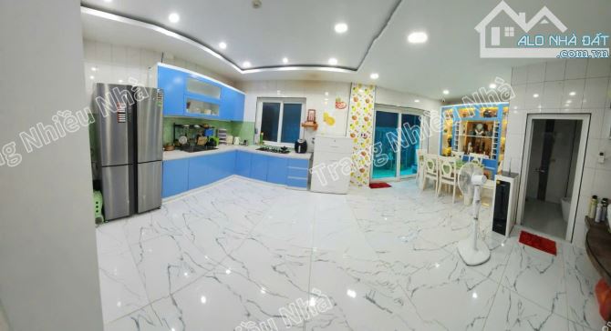 BIỆT THỰ NGỘP–RẺ HƠN 2-3 TỶ–KDC SADECO VEN SÔNG,P.TÂN PHONG,QUẬN 7,DT 7x18M - 1