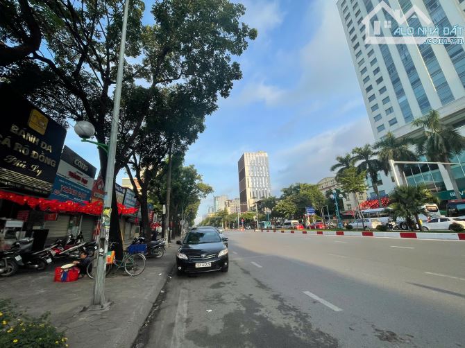 Nhà Mới 5 Tầng Trần cung gần Ngã Tư Hoàng Quốc Việt Lô Góc, Gần Phố 41m2 - 9.8 tỷ - 1