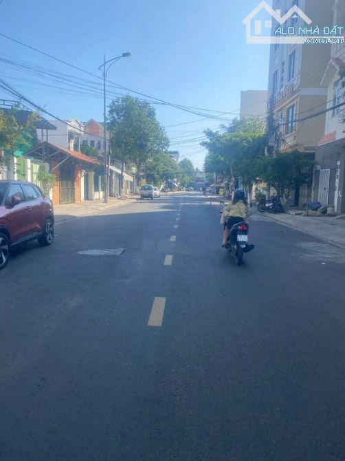 Bán nhà cấp 4, hẻm rộng 2m,  cách đường Nguyễn Thị Định 100m dt 116m2 giá 4 tỷ600 triệu TL - 1