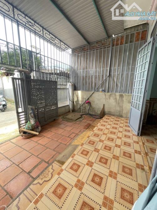NHÀ BÁN 2 MẶT TIỀN HẺM LÊ MINH XUÂN GẦN SIÊU THỊ COOP MART - Loctran - 12