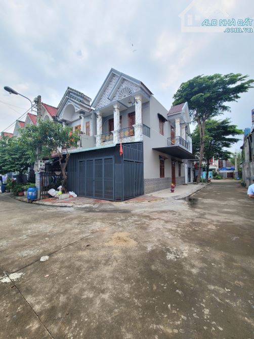 Bán nhà 1 trệt 1 lầu góc 2MT KDC p.Tân Đông Hiệp Tp.Dĩ An chỉ 4ty500 TL M7560 - 12