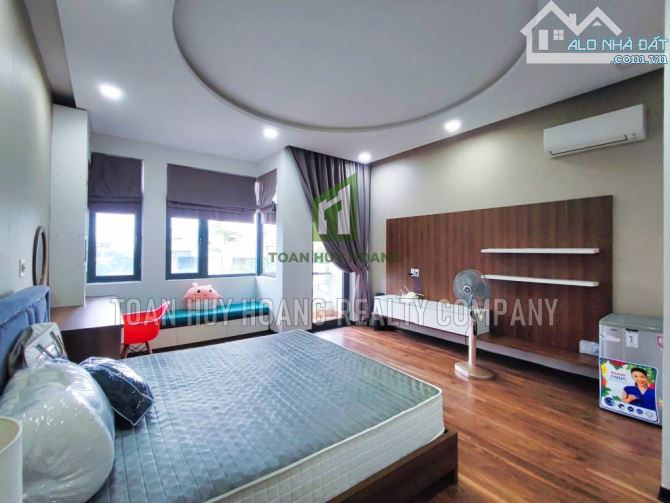 Nhà 4 tầng, 5 phòng ngủ, khu Nam Việt Á - B467 - 14