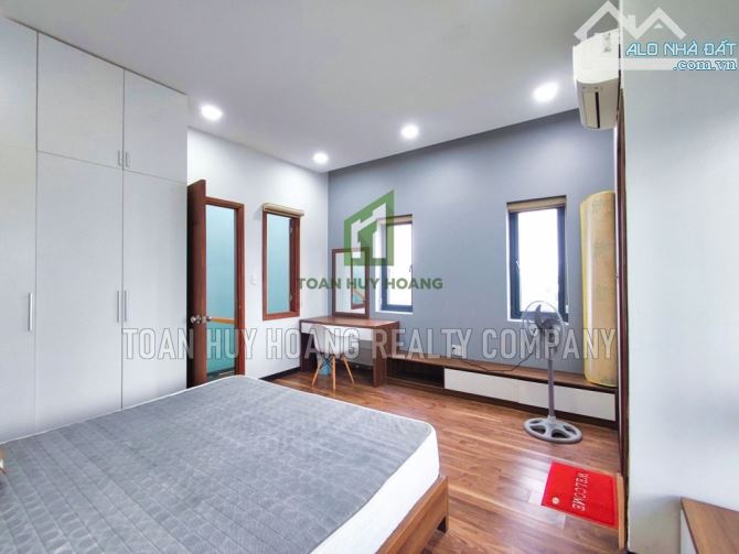Nhà 4 tầng, 5 phòng ngủ, khu Nam Việt Á - B467 - 16