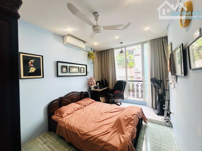 CHÚ Ý : RẺ VÔ ĐỊCH- CHỦ CẦN BÁN NHÀ MẶT TỀN PHỐ CÙ CHÍNH LAN - 34M2 - 4 TẦNG - CHỈ 12 TỶ - 2