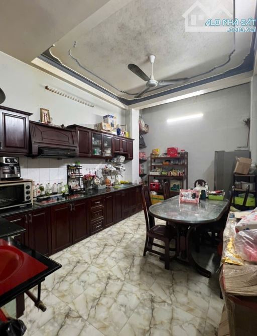 QUẬN 5 - BÁN NHÀ SÁT MẶT TIỀN TRẦN HƯNG ĐẠO  NGUYỄN TRÃI - ĐH Y DƯỢC - 4 TẦNG. Chỉ 10.x tỷ - 2