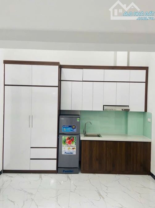 ĐỘI CẤN - Toà CCMN 105m2, 8 tầng thang máy, MT 5,8m - 2phút ra Hồ Tây,Lăng Bác - Dòng tiền - 2