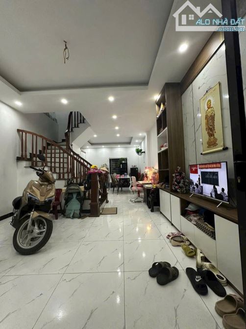 CHỈ HƠN 4 TỶ TT TỨ HIỆP E CÒN 1 CĂN DUY NHẤT 40M, MT4M, 4 TẦNG - 2