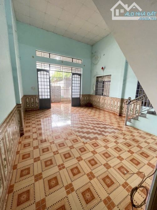 NHÀ BÁN 2 MẶT TIỀN HẺM LÊ MINH XUÂN GẦN SIÊU THỊ COOP MART - Loctran - 2