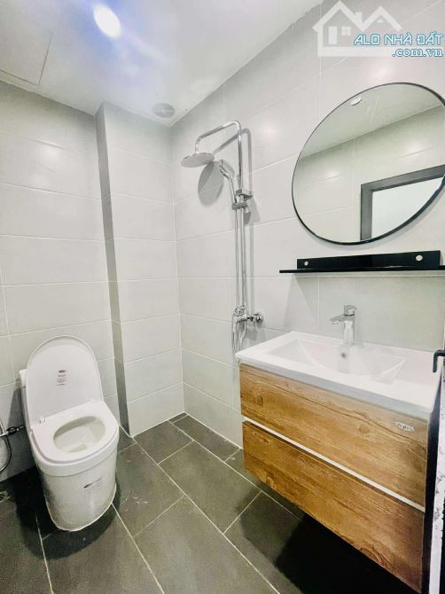 💥Bán Nhà Đường Láng, Lô Góc, Ngõ 2.5m, Gần Royal City, DT 30m2, 4 Tầng, Giá 8.x Tỷ - 2