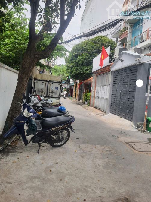 Siêu phẩm 5 tầng khu sân bay Hậu Giang - Trường Sơn - có hầm rộng - chủ xây tâm huyết - 2