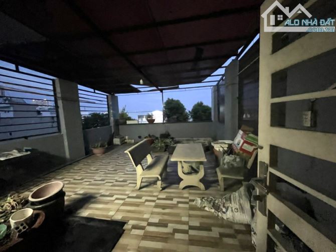 Bán Nhà 3 Tầng Hẻm Xe Hơi 263m2 Và 10 Phòng Trọ Dòng Tiền 25 Tr/tháng Chỉ 18 Tỷ Phú Châu - 2