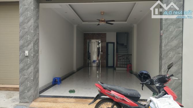 ✨ NHỈNH 7 TỶ – SIÊU PHẨM NGỌC TRÌ ✨ 🏠 Nhà mới tinh 6 tầng thang máy – cách 1 nhà ra đường - 2