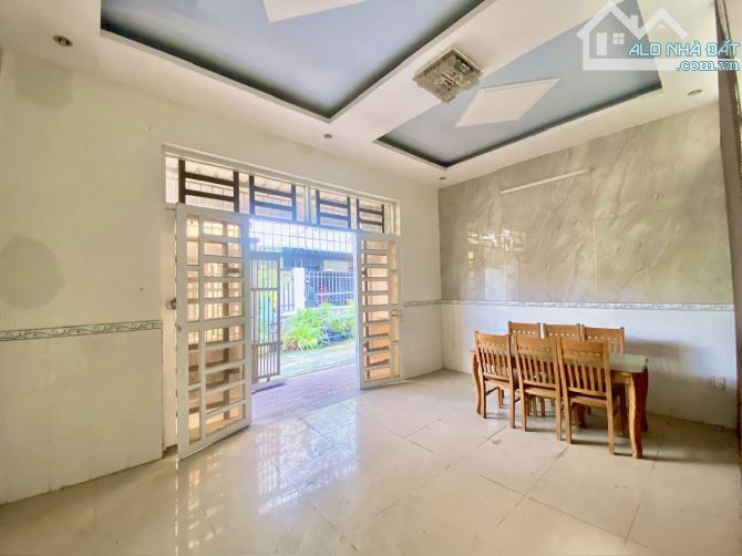 2 TẦNG 3 PN CHỈ 4.35 TỶ - NHÀ PHÂN LÔ GẦN UBND LONG TRƯỜNG - 2