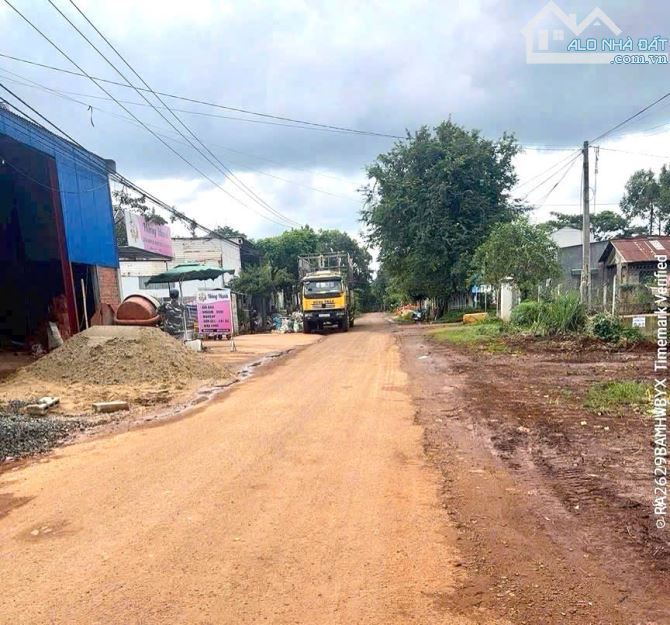 ĐẤT MẶT TIỀN TRỤC CHÍNH KINH DOANH BUÔN JU: Giá 2.39 tỷ - 2