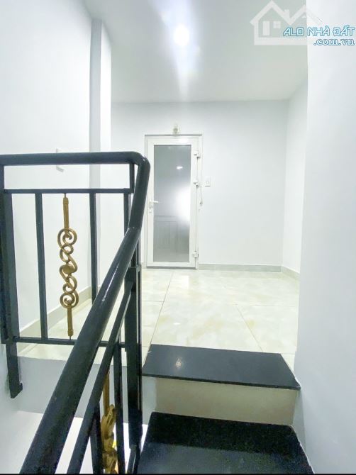 Quận 3 2 tầng 3 phòng ngủ, 49m2 sổ Hồng riêng hoàn công đủ, giá chủ chào chỉ 4.9tỷ còn bớt - 2