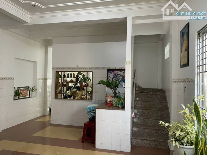 Bán căn nhà 4 tầng đường Nguyễn Bỉnh Khiêm phường Nha Tranv - 2