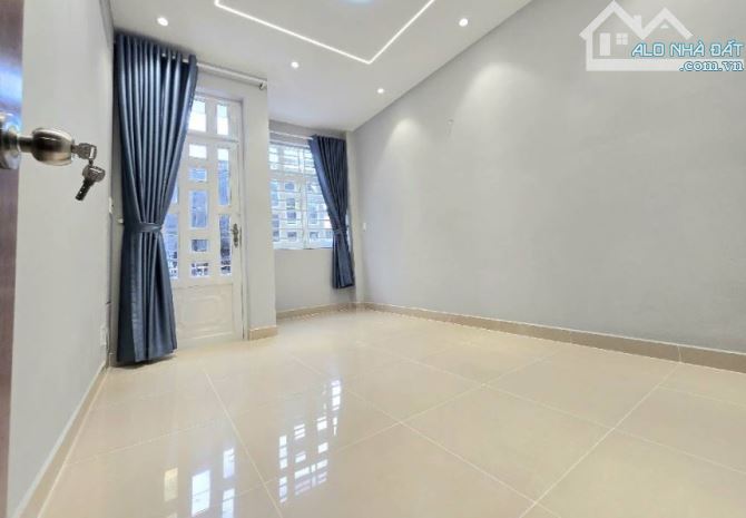 NHÀ ĐẸP TÂN BÌNH - KHU BÀU CÁT-  37M2 - 1 TRỆT 3 LẦU - HẺM XE HƠI - FULL NỘI THẤT ĐẸP - - 2