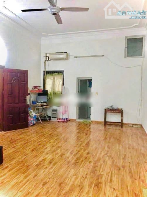 Bán nhà sân cổng ngõ Lê Quýnh phố Điện Biên Phủ , Ngô Quyền . DT 70m , Mt 5m giá 3,6 tỷ - 2