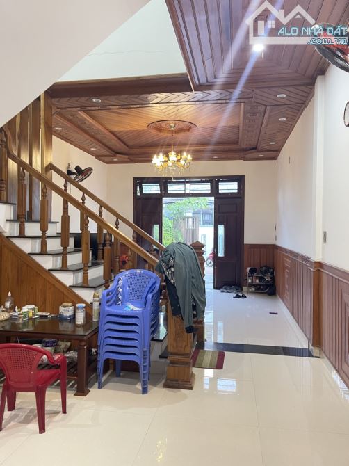 🆘 CHỦ NỢ NGÂN HÀNG 🆘 🏡 BÁN GẤP NHÀ 2 TẦNG – GỖ QUÝ – MỚI ĐẸP – VÀO Ở NGAY 🚗 KIỆT 5M - 2