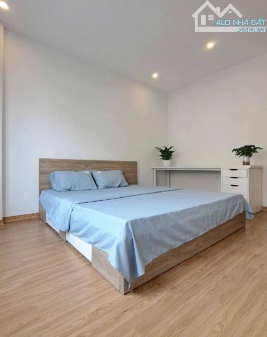 CẦN BÁN NHÀ BÁT KHỐI, LONG BIÊN 33m2, 5T, chỉ 5,6 tỷ - 2