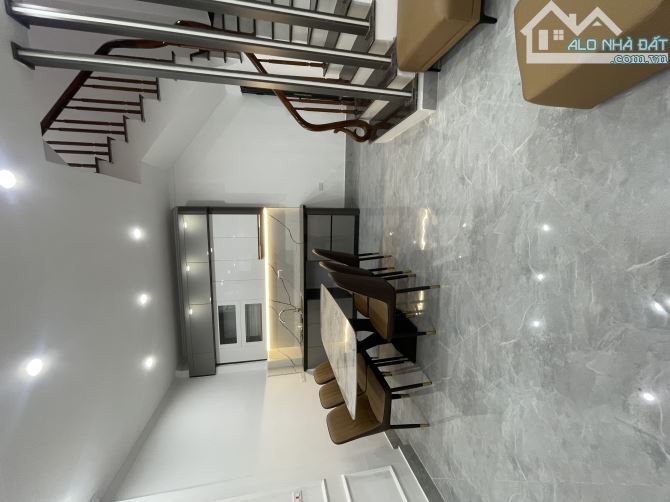 Có 102! Khương Đình, 30m ra ô tô, ngõ 2,5m, nhà đẹp, 2 thoáng.43mx5T. Chỉ 8,5 tỷ - 2