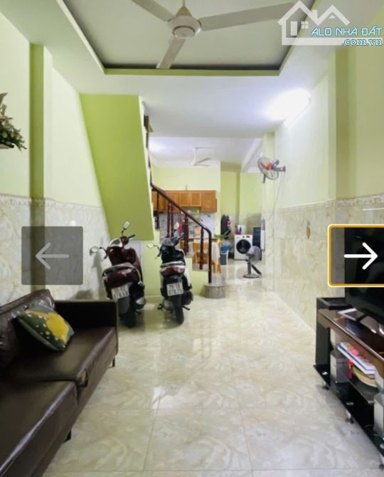 Nhà hẻm thông đường cách mạng tháng 8 f 10 q3 - 2