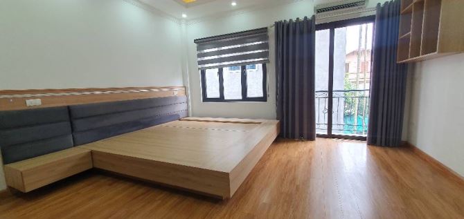 HỘ KHẨU GIA THỤY – NHÀ ĐẸP 5 TẦNG - 3 MẶT THOÁNG – CHỈ HƠN 7 TỶ - 2