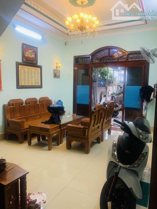 🏡 Cần bán Nhà mặt tiền (1T1L, 4PN, 3WC, sân đậu 5 ô tô) – Nguyễn Kim, P.4 – 180m² – 23 tỷ - 2