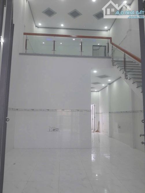 Thím 2 bán cơm cần bán gấp căn nhà ở xã Tân Phú Trung huyện Củ Chi - 2