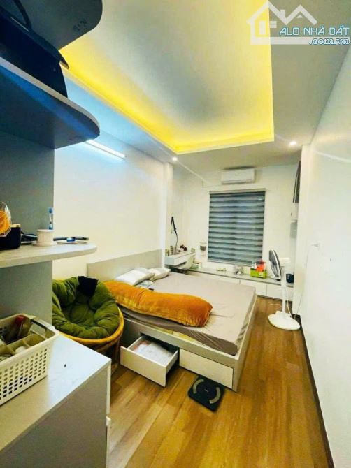 Bán nhà, còn mới, full đồ, Đội Cấn, Ba Đình, dt: 35 m2, giá 8 tỷ 900 tr - 2