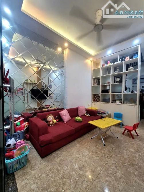 PHẠM THẬN DUẬT – CẦU GIẤY – 50m² – 4 TẦNG – MẶT TIỀN 3,3M – PHÂN LÔ – GIÁ 14 TỶ - 2
