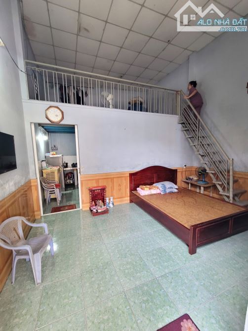 nhà cấp 4 góc lửng góc 2MT 70,7m2 2ty9 TL cách ngã tư Chiêu Liêu chỉ 300m p.Tân Đông Hiệp - 2