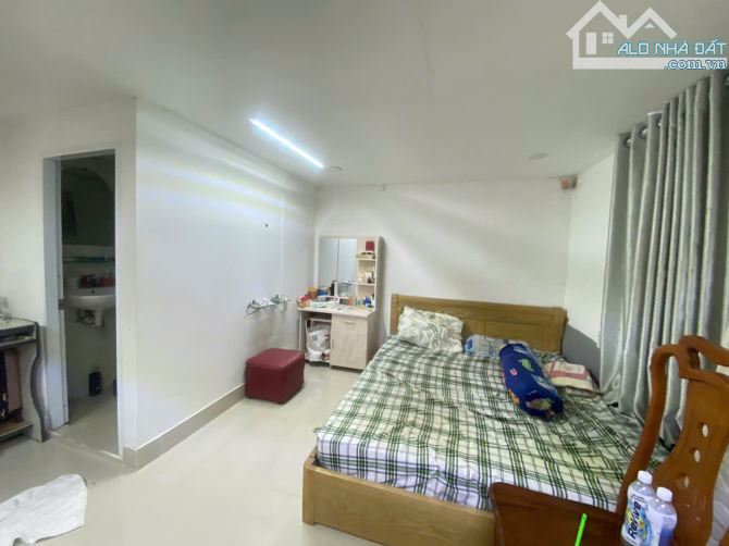 Hiếm, Nhà Gần Biển, 77m2, Full Nội Thất - Chỉ 3 Tỷ - 2
